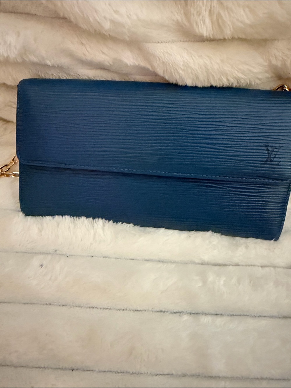 Louis Vuitton Epi Leather Sarah Lomg Wallet in Toledo Blue